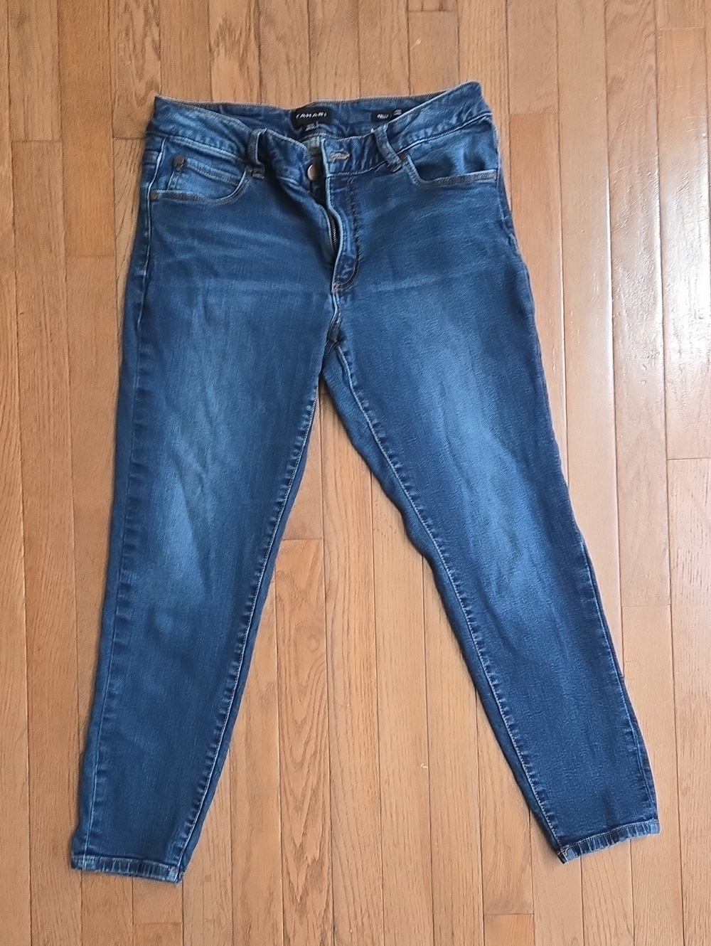 Tahari Women's Dark Blue Skinny Jeans